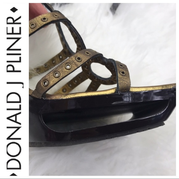 💕SALE💕Donald J Pliner Golden Grommet Strap Heels - Picture 3 of 8